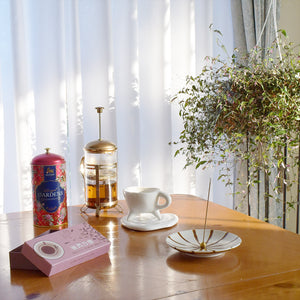 朝のお線香 紅茶(ティータイムでの使用シーン)